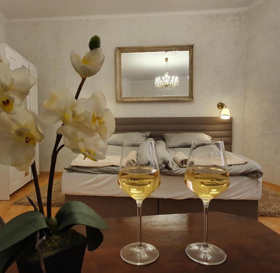 Corte Apartman Папа Экстерьер фото