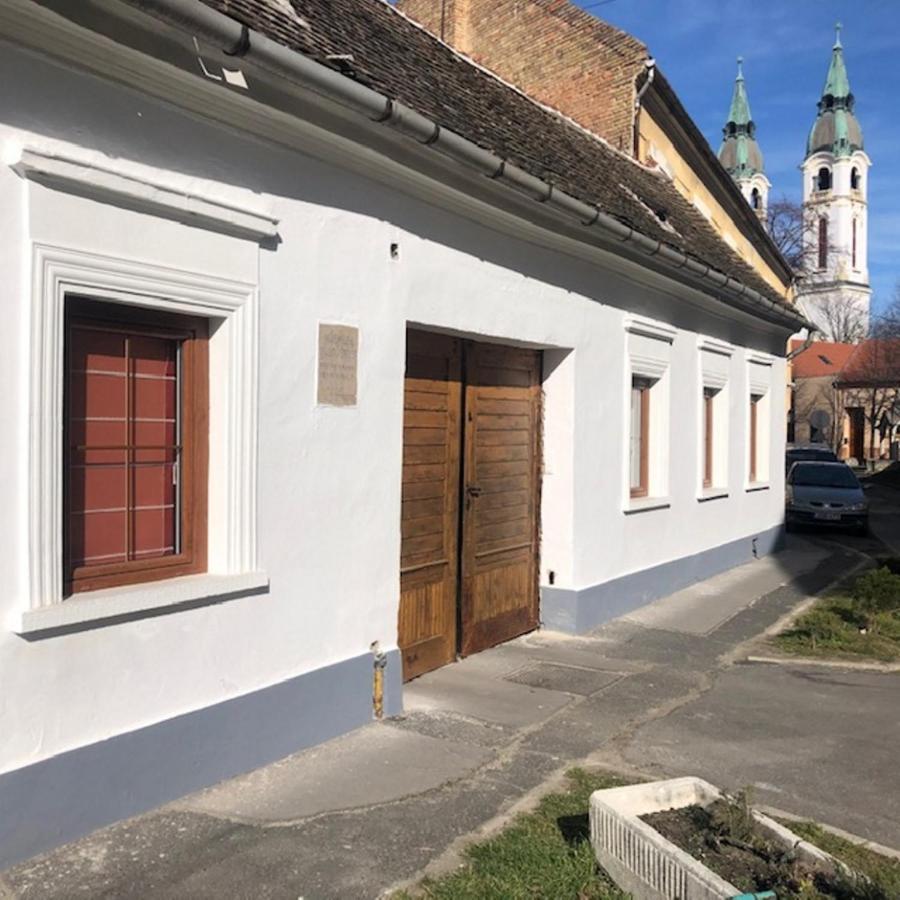 Corte Apartman Папа Экстерьер фото