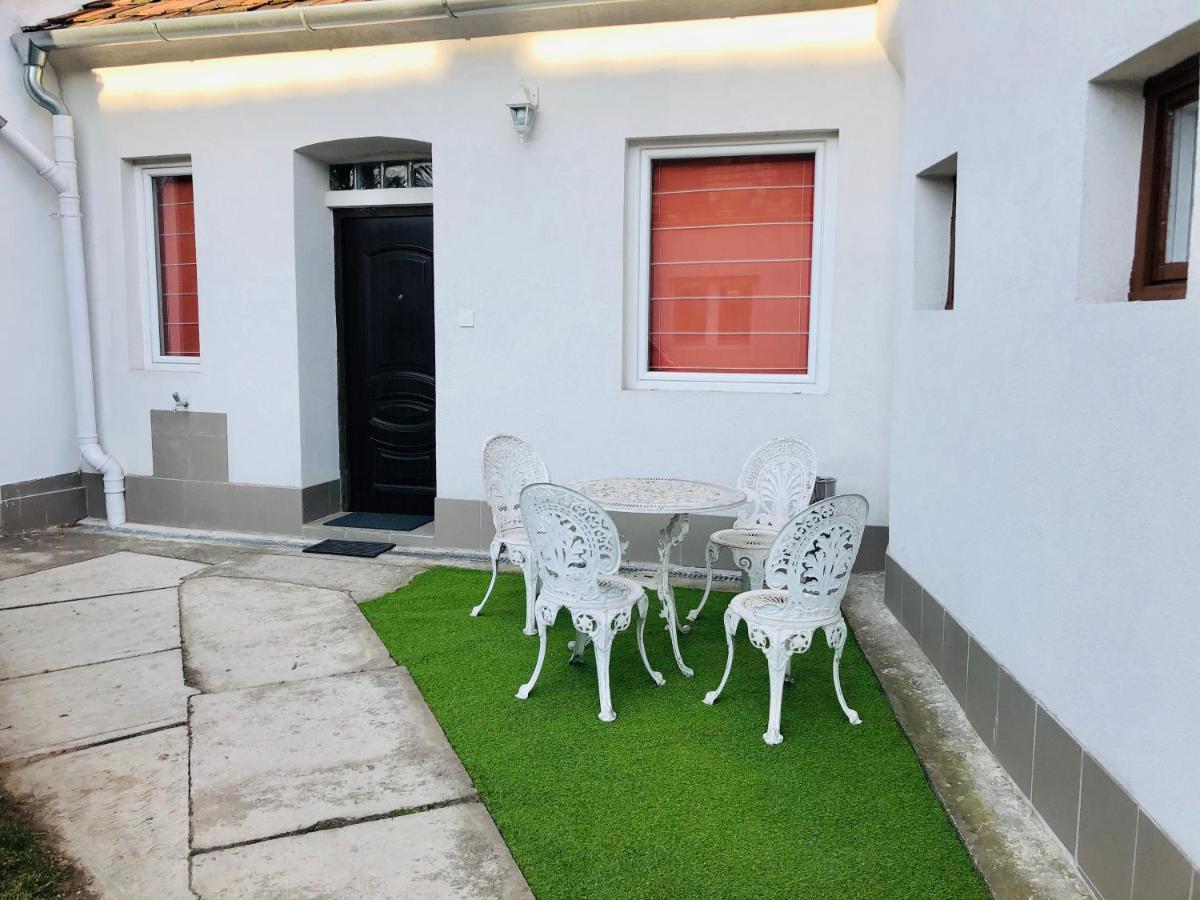 Corte Apartman Папа Экстерьер фото