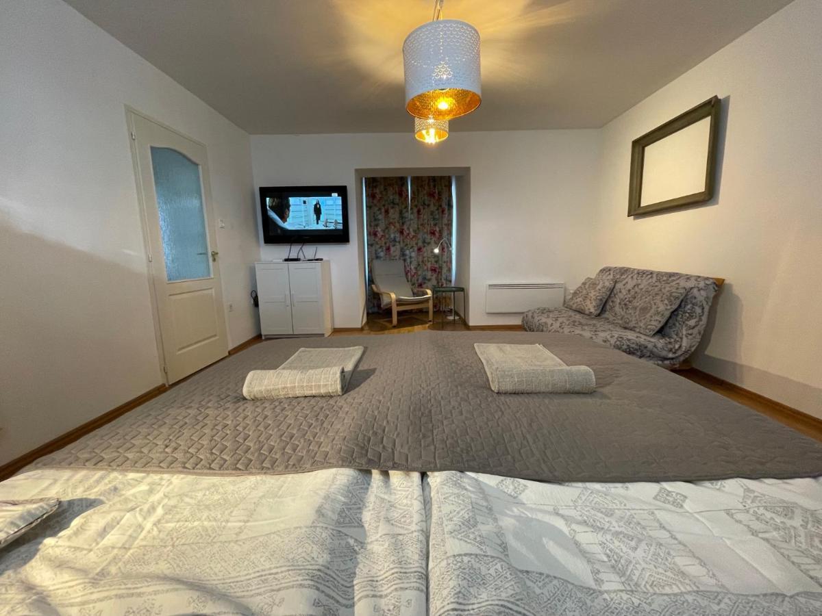 Corte Apartman Папа Экстерьер фото